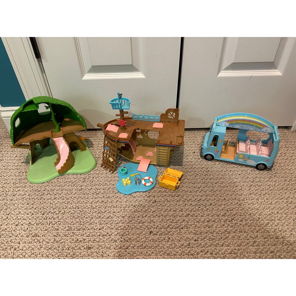 Calico Critter Baby playset lot - van, treehouse and pirate ship